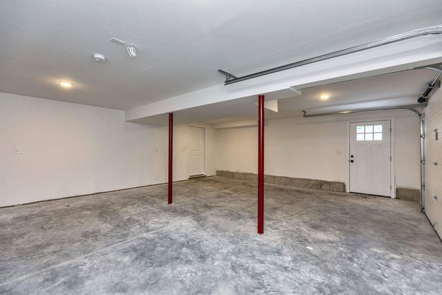 37 Reed Road, Sandown, NH 03873