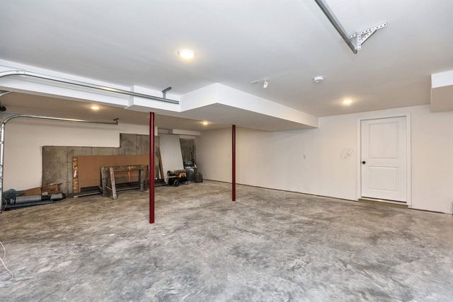 37 Reed Road, Sandown, NH 03873