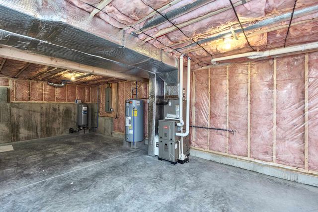 37 Reed Road, Sandown, NH 03873