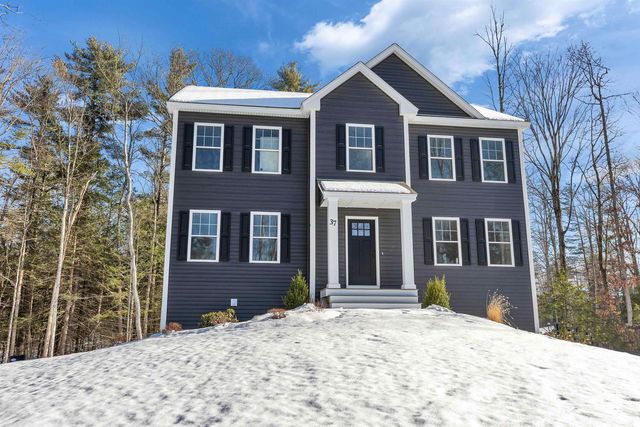 37 Reed Road, Sandown, NH 03873