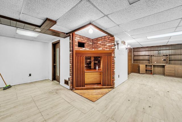 82 Louis Rd, Springfield, MA 01118