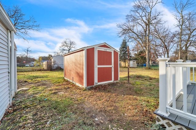 82 Louis Rd, Springfield, MA 01118