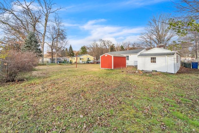 82 Louis Rd, Springfield, MA 01118