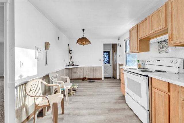 82 Louis Rd, Springfield, MA 01118