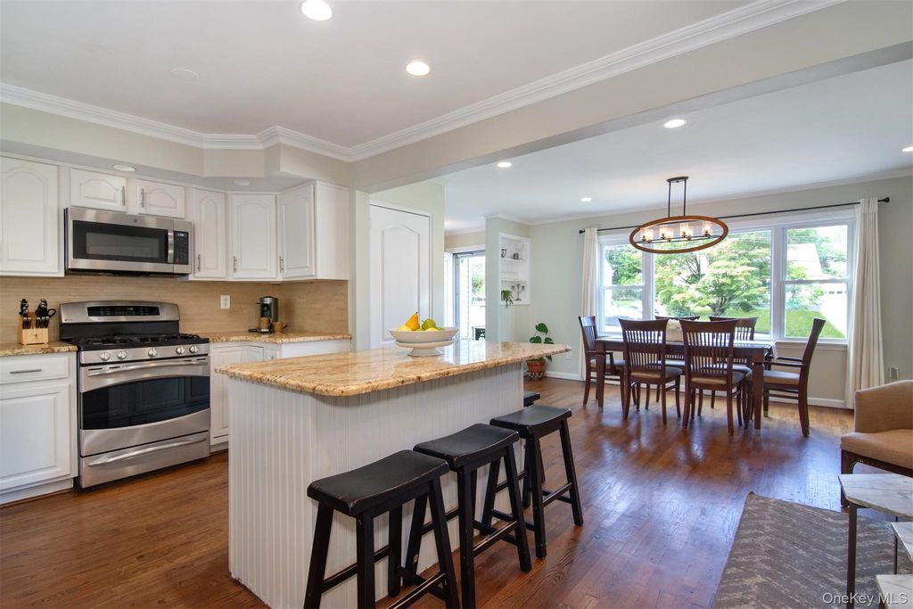 21 Eunice Court, Tarrytown, NY 10591 — photo 2