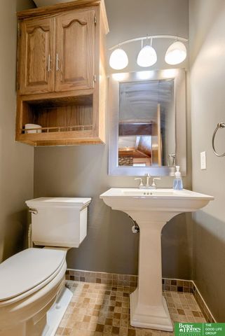 9404 Valaretta Drive, Gretna, NE 68028