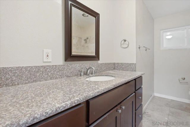 860 Magarian Rd, Fallbrook, CA 92028