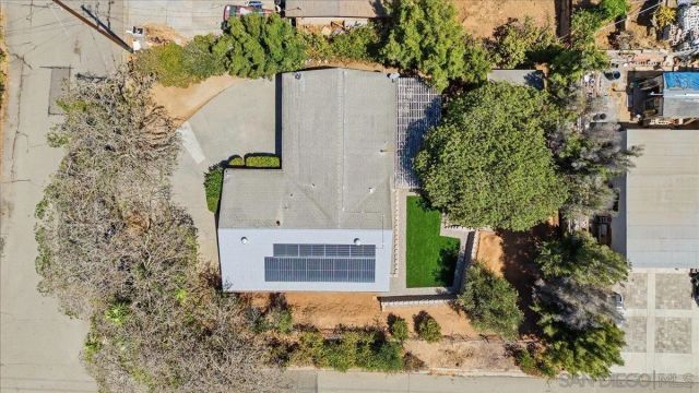 860 Magarian Rd, Fallbrook, CA 92028