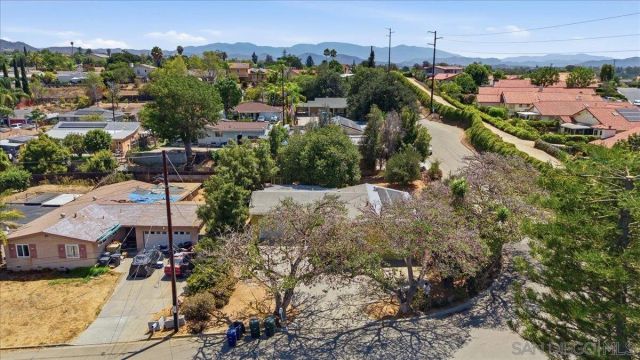 860 Magarian Rd, Fallbrook, CA 92028