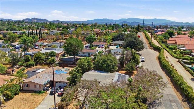860 Magarian Rd, Fallbrook, CA 92028