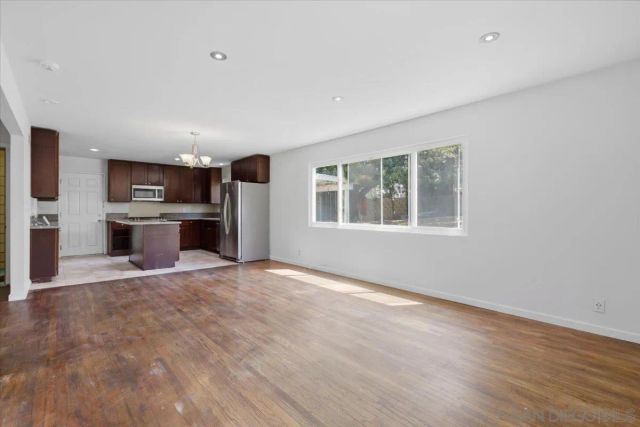 860 Magarian Rd, Fallbrook, CA 92028