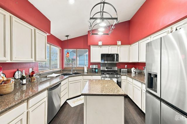 4723 Marsh Hawk, Bakersfield, CA 93312