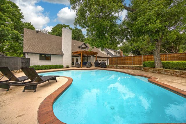 9827 Vistadale Drive, Dallas, TX 75238