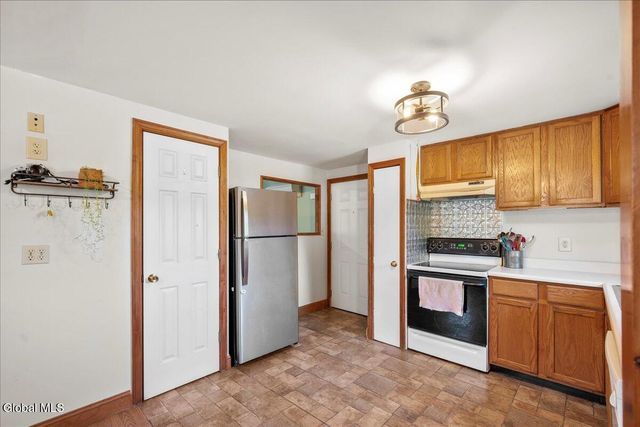 109 Bluebird Road, Moreau, NY 12828