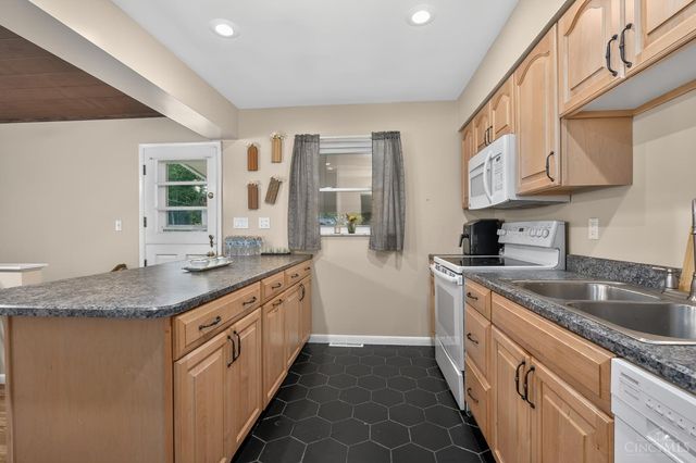 7255 Bridges Road, Anderson Twp, OH 45230