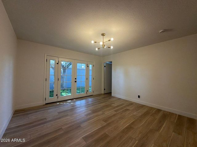8821 N NEW WORLD Drive, Glendale, AZ 85302