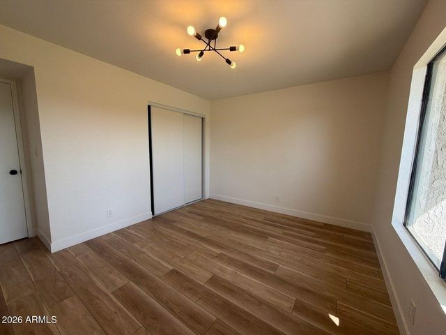 8821 N NEW WORLD Drive, Glendale, AZ 85302