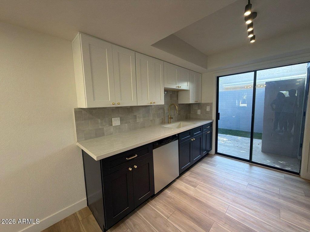 8821 N NEW WORLD Drive, Glendale, AZ 85302 — photo 3