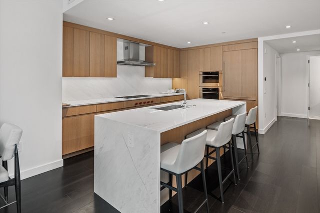150 Seaport Blvd 12G, Boston, MA 02210