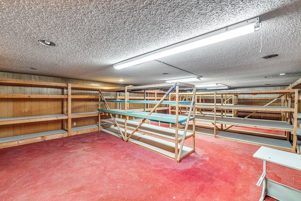 Image 5 of property listing at 13 E Twohig Avenue, San Angelo, TX 76903