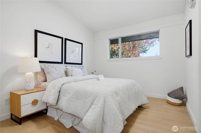 527 N 200th Street, Shoreline, WA 98133