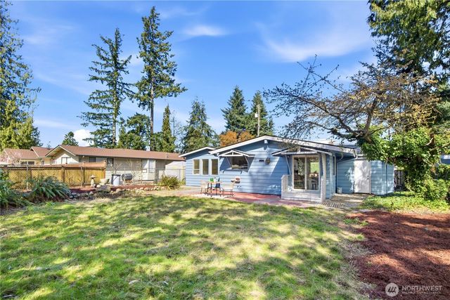 527 N 200th Street, Shoreline, WA 98133