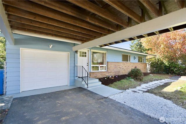 527 N 200th Street, Shoreline, WA 98133