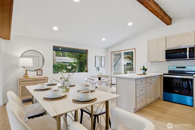 527 N 200th Street, Shoreline, WA 98133