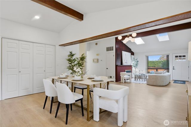 527 N 200th Street, Shoreline, WA 98133