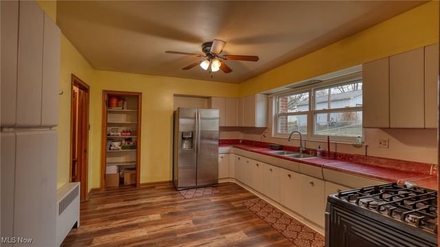 227 S 5th Street, Byesville, OH 43723