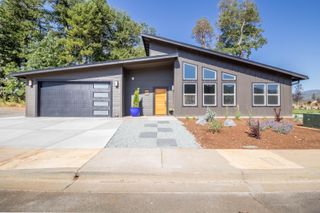 409 Selah Lane, Cave Junction, OR 97523