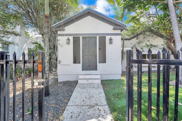 52 NW 47 0, Miami, FL 33127