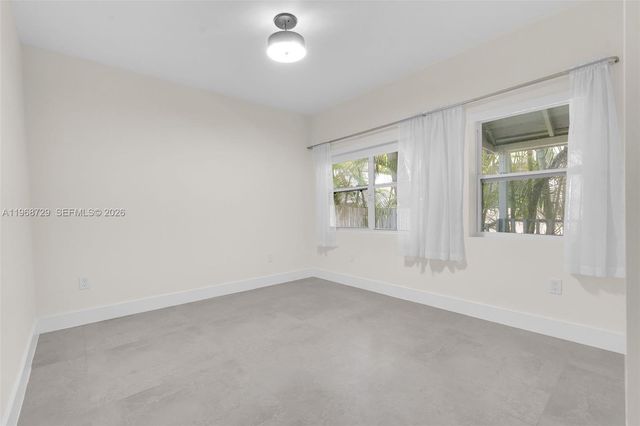 52 NW 47 0, Miami, FL 33127