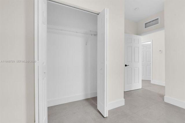 52 NW 47 0, Miami, FL 33127