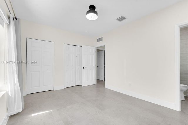 52 NW 47 0, Miami, FL 33127