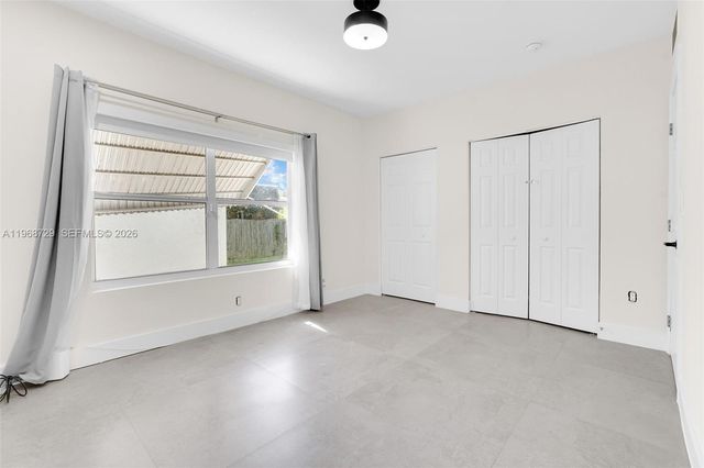 52 NW 47 0, Miami, FL 33127