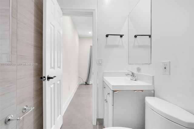 52 NW 47 0, Miami, FL 33127