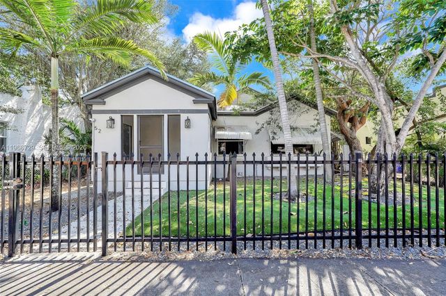 52 NW 47 0, Miami, FL 33127