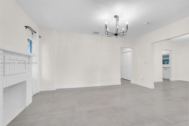 52 NW 47 0, Miami, FL 33127