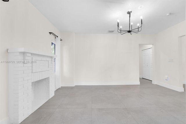 52 NW 47 0, Miami, FL 33127