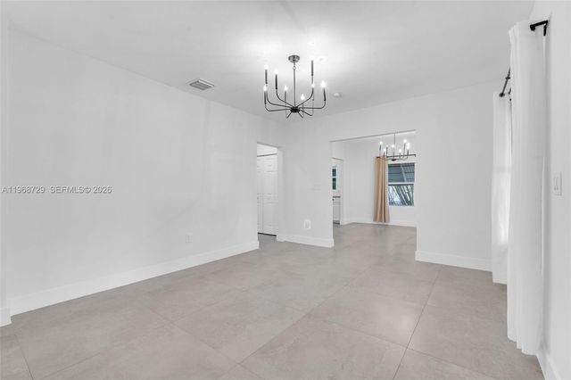 52 NW 47 0, Miami, FL 33127