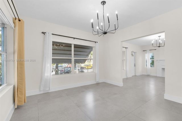 52 NW 47 0, Miami, FL 33127