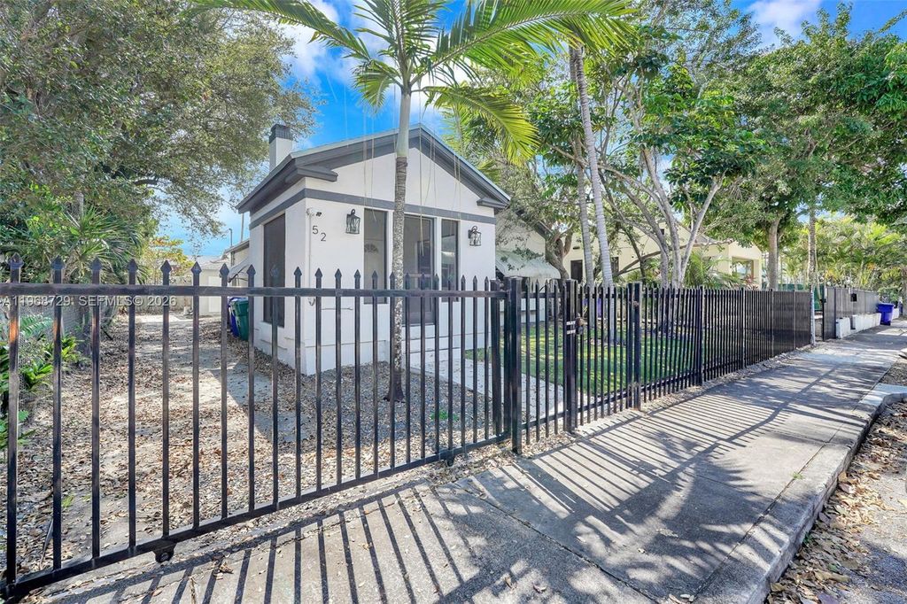 52 NW 47 0, Miami, FL 33127