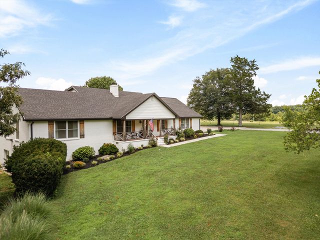 459 Bowling Branch Rd, Cottontown, TN 37048