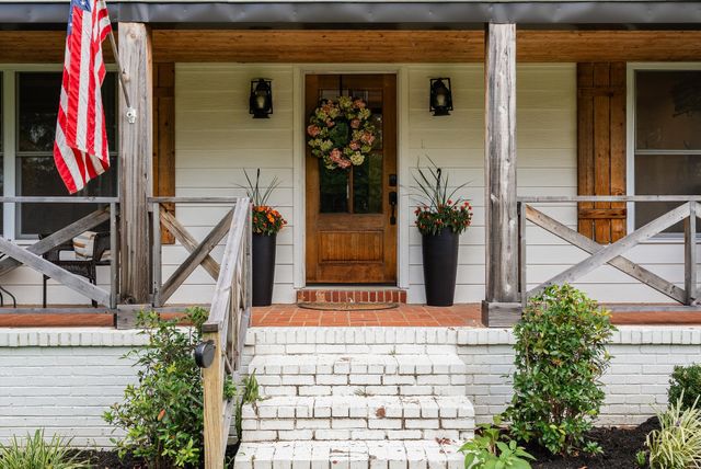 459 Bowling Branch Rd, Cottontown, TN 37048