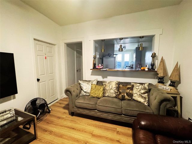 4621 Matilda Avenue, Bronx, NY 10470