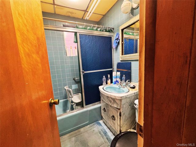 4621 Matilda Avenue, Bronx, NY 10470