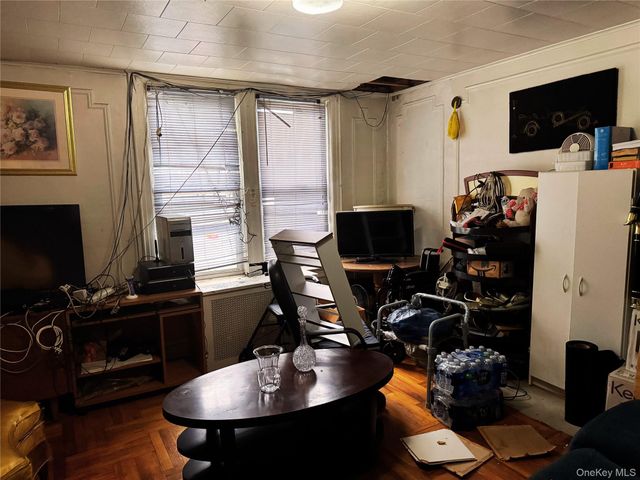 4621 Matilda Avenue, Bronx, NY 10470