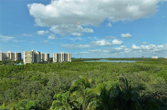 315 Dunes BLVD 505, Naples, FL 34110