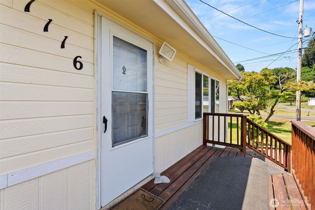 1116 Second Street W, South Bend, WA 98586